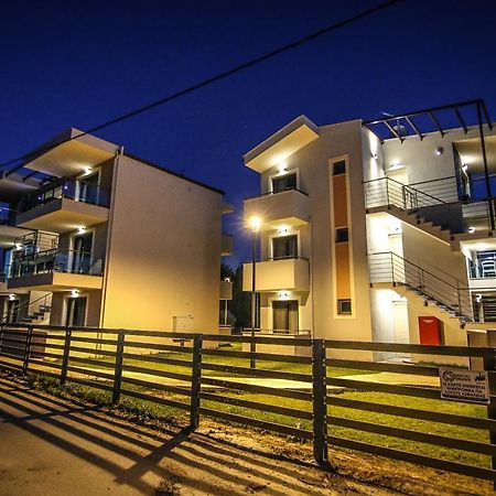 Amphipolis Deluxe Apartments Ofrínion Exterior foto