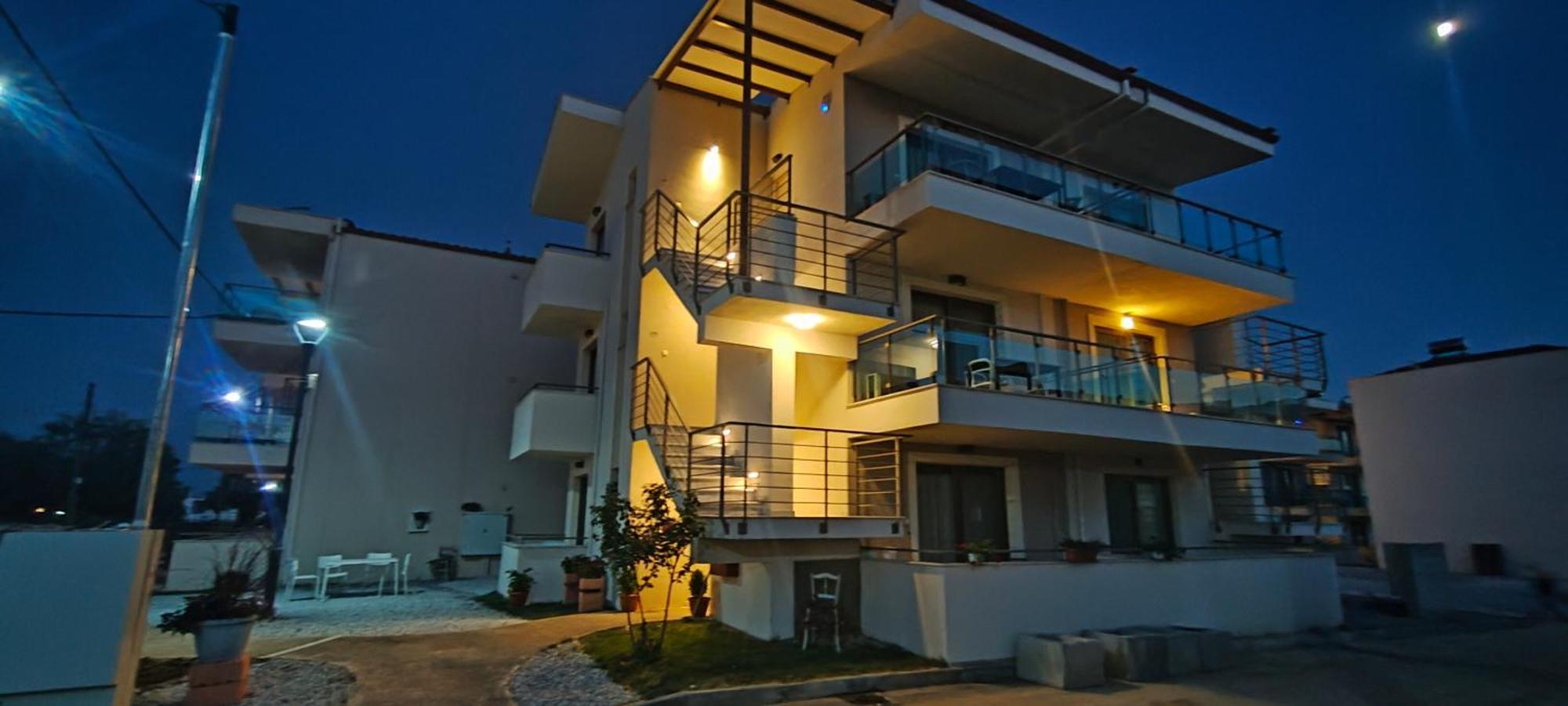 Amphipolis Deluxe Apartments Ofrínion Exterior foto