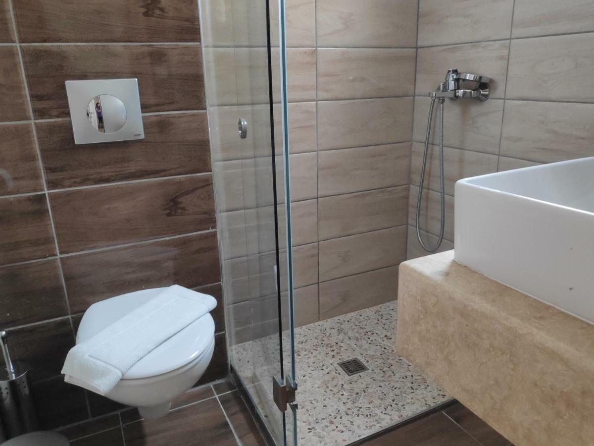 Amphipolis Deluxe Apartments Ofrínion Exterior foto